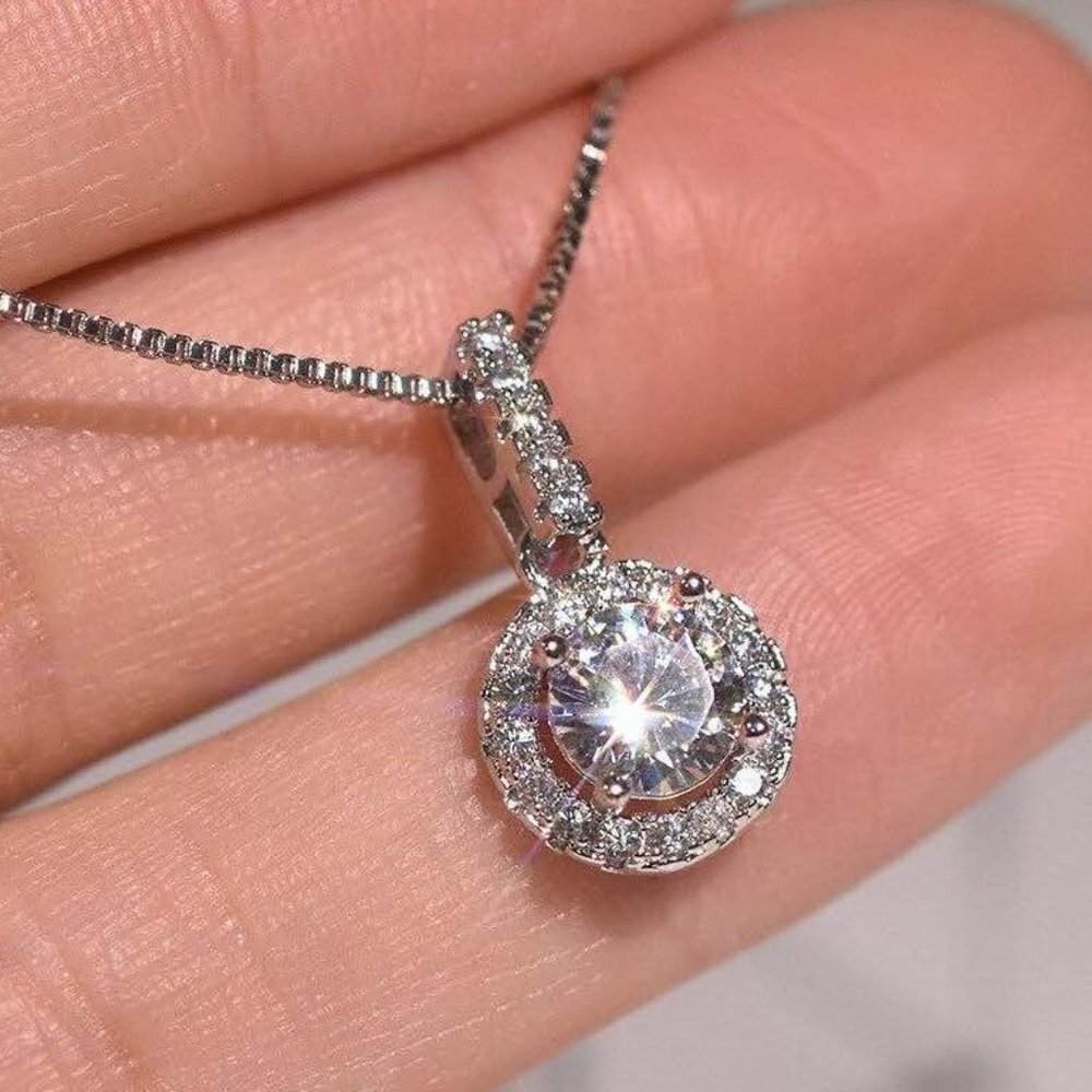 925 Silver & VVSI 2k Diamond & Topaz Necklace - Brilliant Cut Color D  Diamond